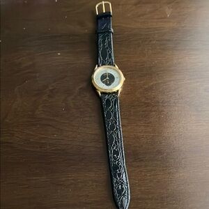 Perry Ellis slim leather watch